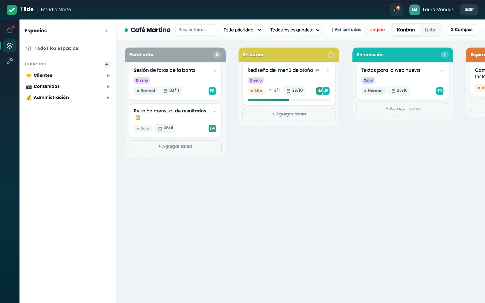 Tablero kanban con tareas por estado